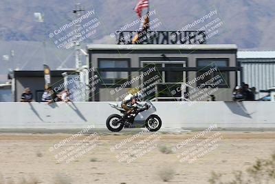 media/Oct-05-2025-CVMA (Sun) [[beeef4f201]]/Race 10-Formula Lightweight Twins Shootout/